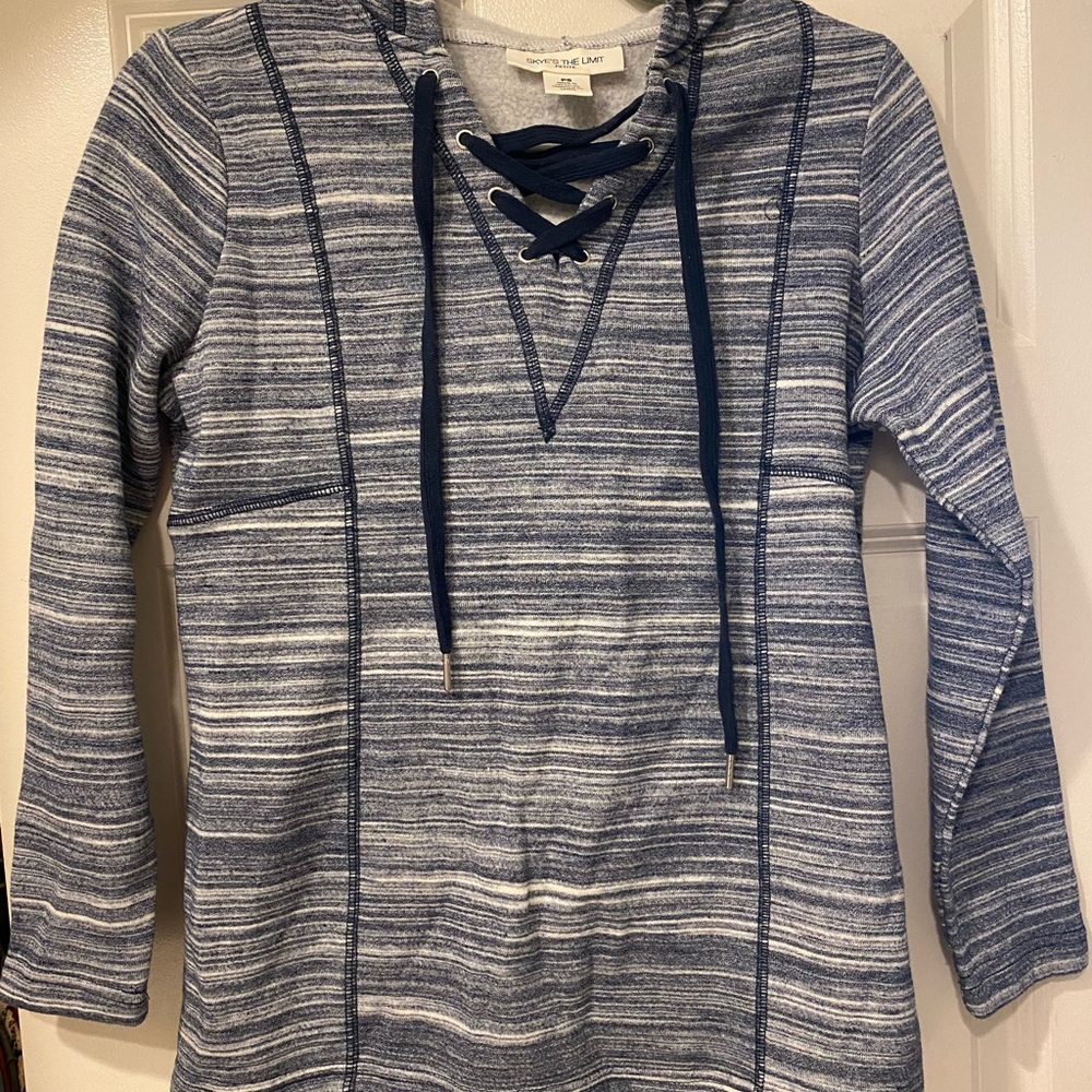 NWOT Womens lace up front hoodie